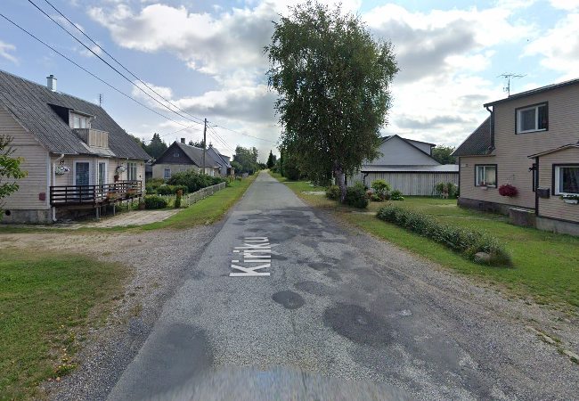 13. mail algasid Kallastel Kiriku tänaval teekatte taastustööd.png