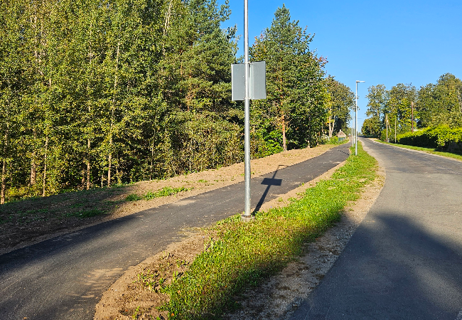 Valiminud on Päiksi tee äärde rajatud kõnnitee.png